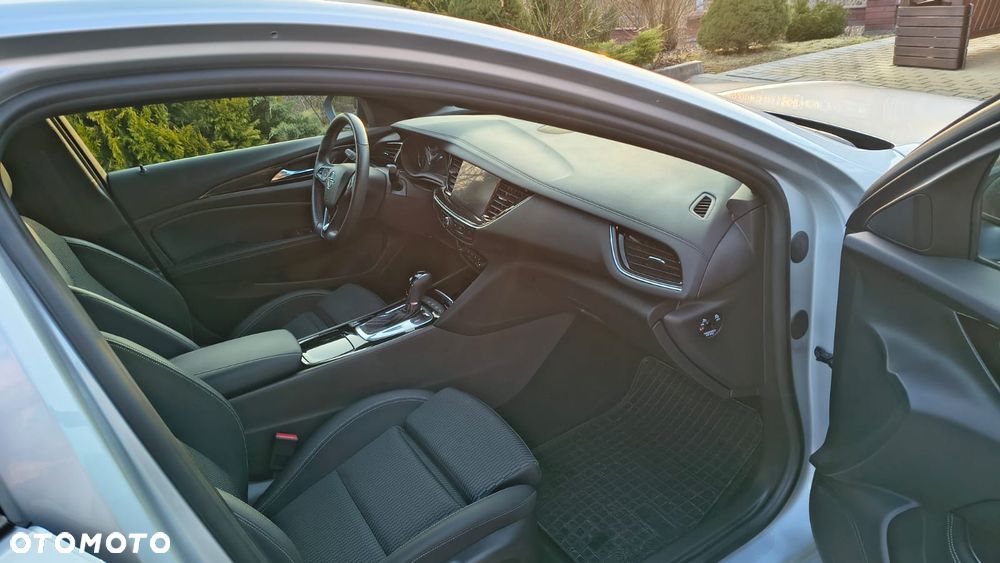 Opel Insignia 2.0 T Business Elegance S&S - 25