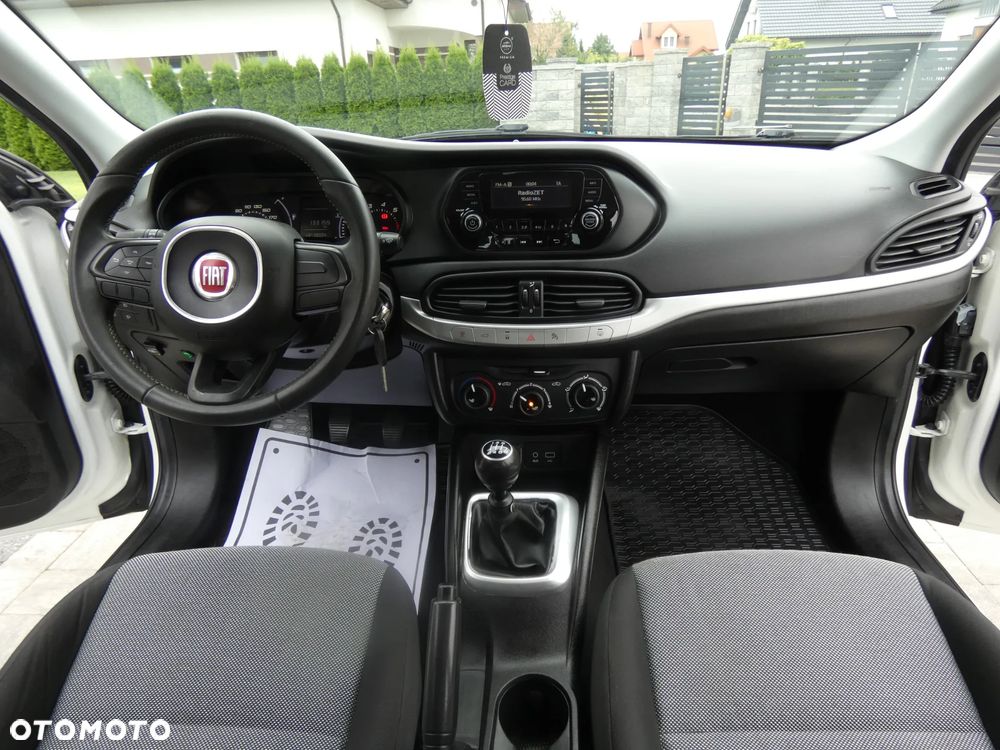 Fiat Tipo 1.4 16V Easy - 29