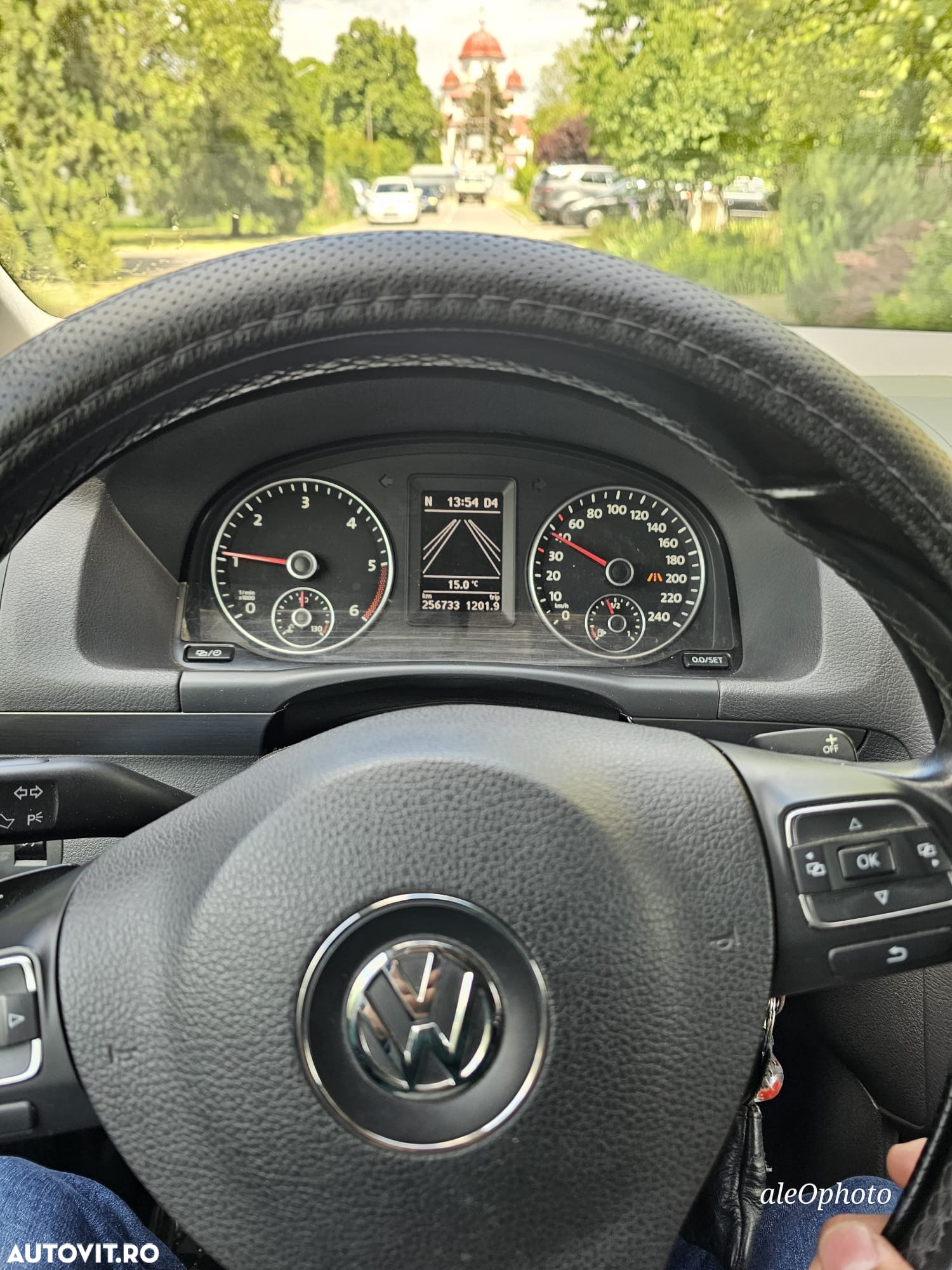 Volkswagen Touran 2.0 TDI DPF DSG Cross - 8