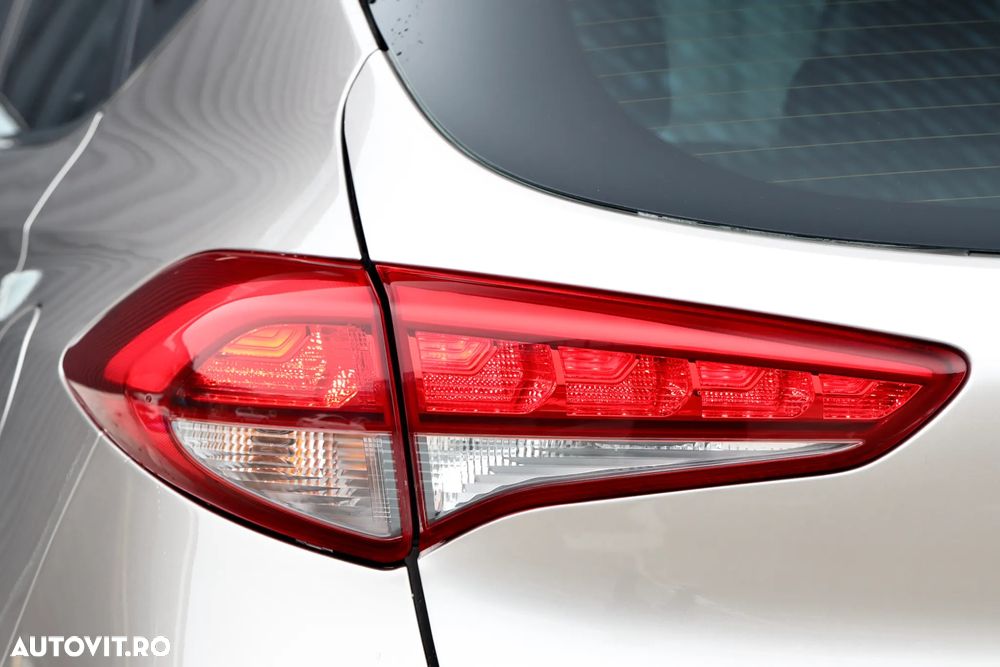 Hyundai Tucson 2.0 CRDI 4WD Automatik Premium - 39