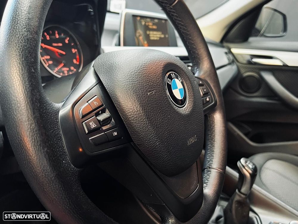 BMW X1 16 d sDrive Advantage - 26