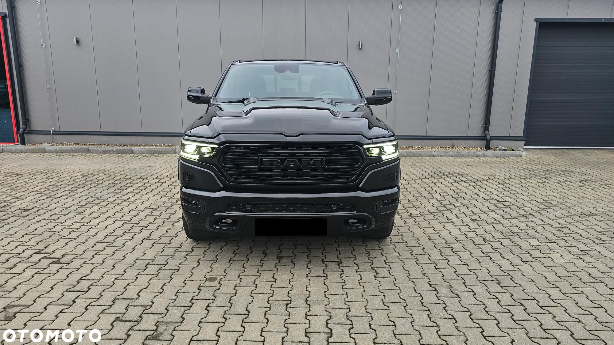 Dodge RAM 1500 5.7 4x4 - 2