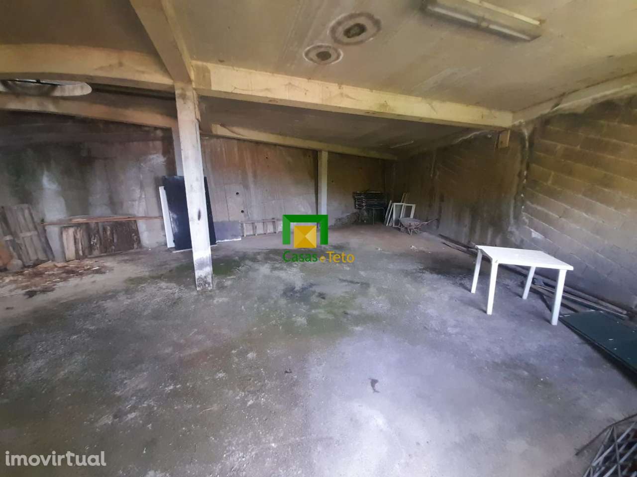 Terreno com início de construção - Grande imagem: 5/10