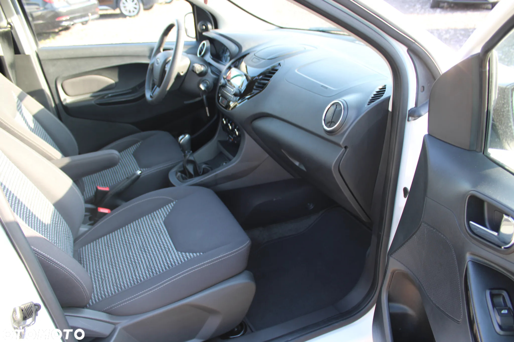 Ford Ka+ 1.2 S&S White - 6