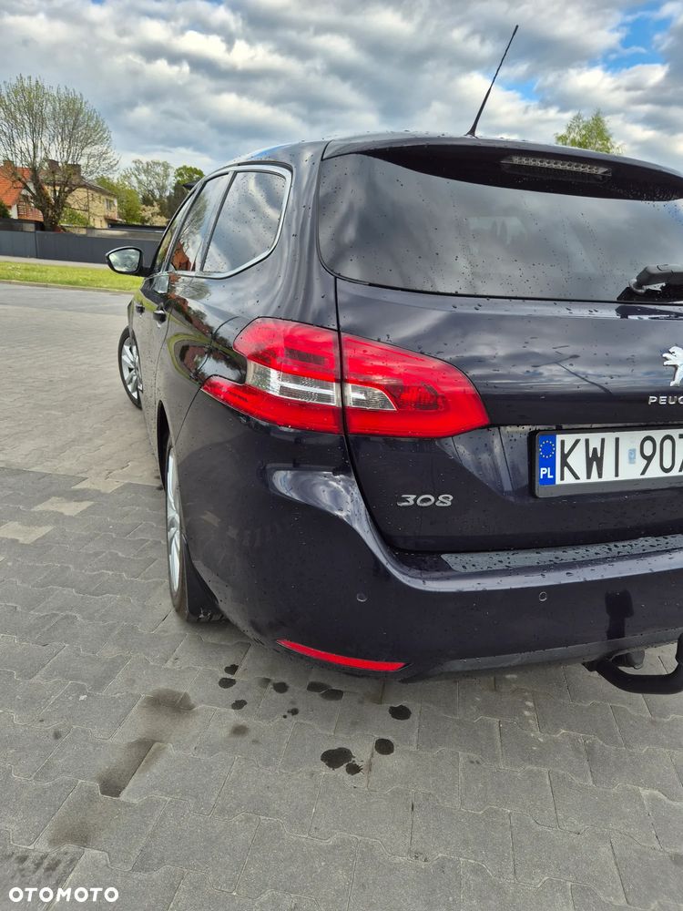 Peugeot 308 1.6 BlueHDi Allure S&S - 10