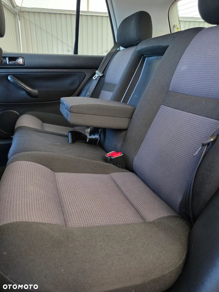 Volkswagen Golf - 16