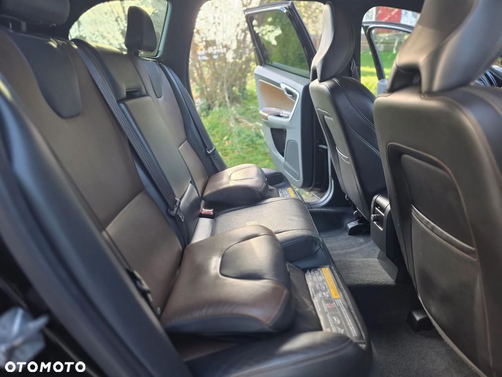 Volvo XC 60 D4 AWD Geartronic Summum - 12