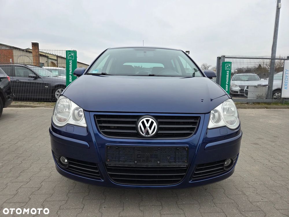 Volkswagen Polo - 2