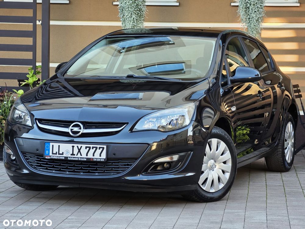 Opel Astra 1.4 T Cosmo EU6 - 11