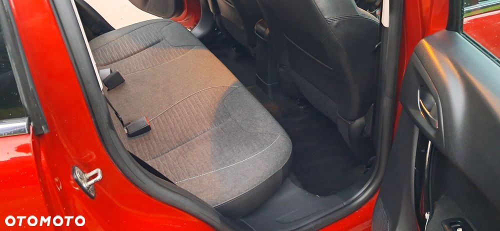 Citroën C3 BlueHDi 100 S&S FEEL - 21