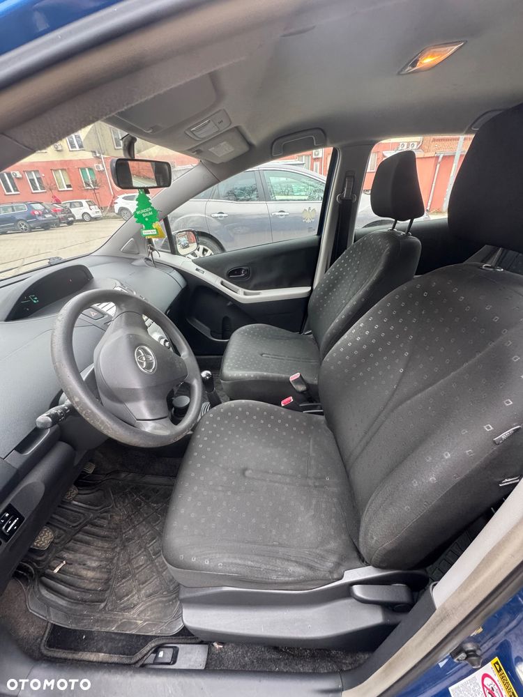 Toyota Yaris 1.0 Luna A/C - 9