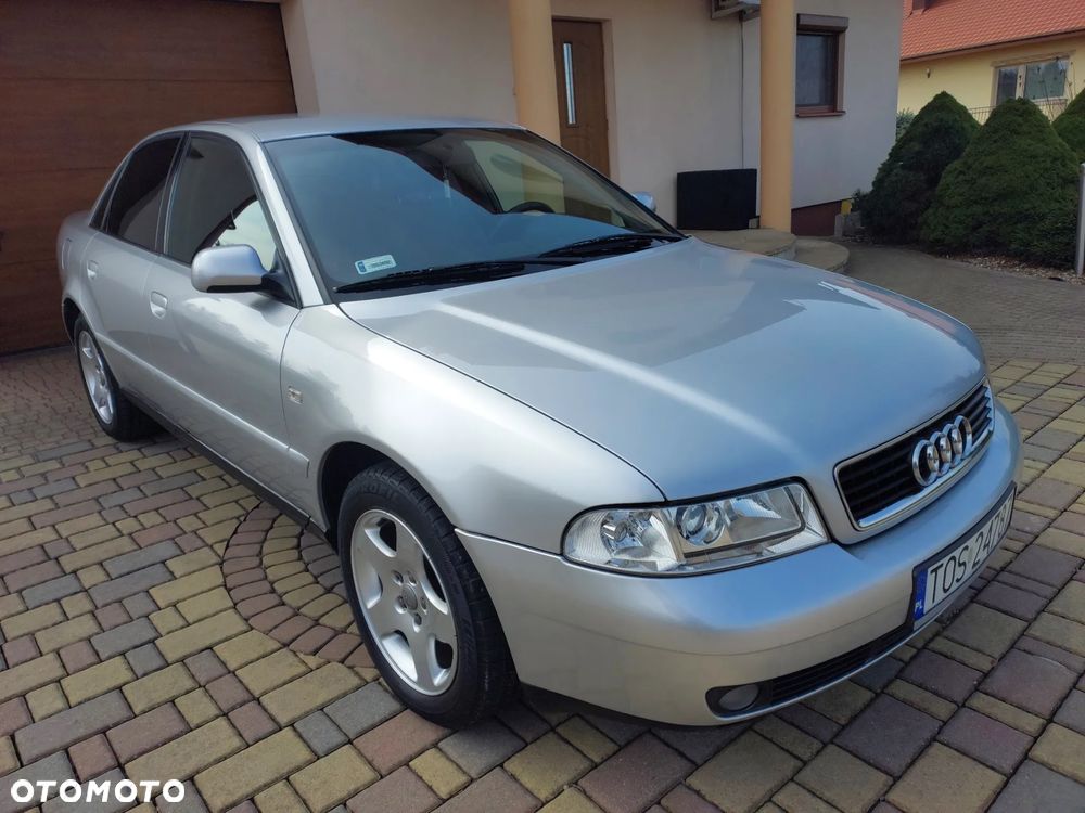 Audi A4 Limousine - 17