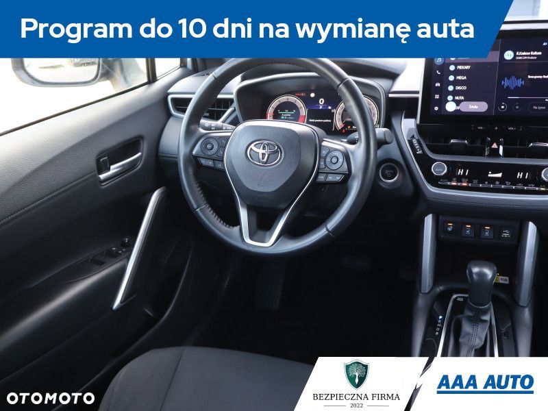 Toyota Corolla Cross - 9