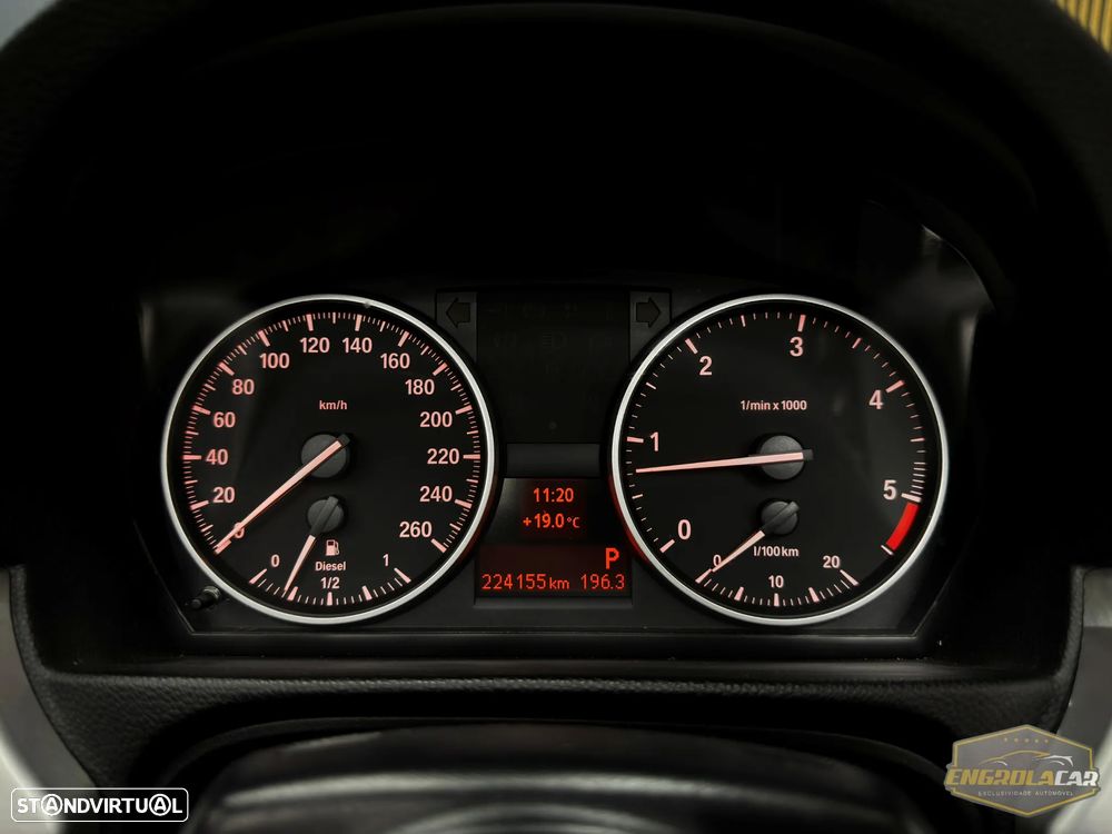 BMW 320 d Cabrio Exclusive Auto - 21