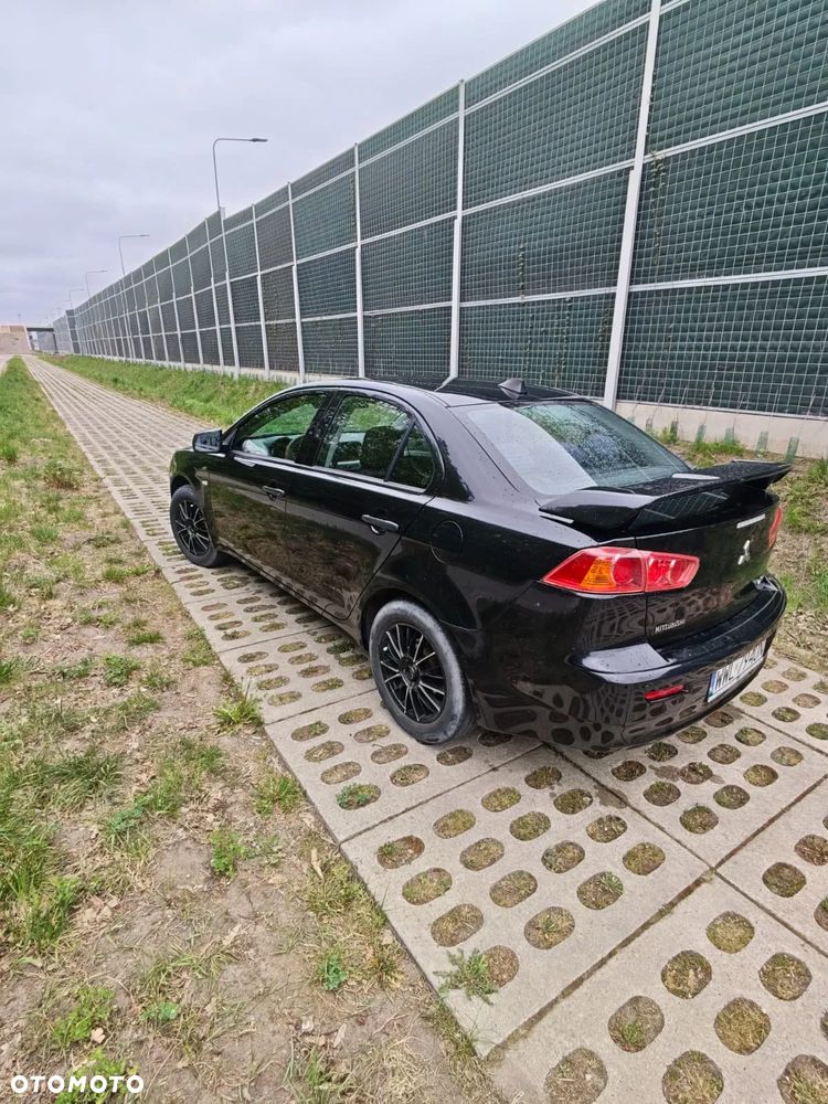 Mitsubishi Lancer 1.8 Inform - 3