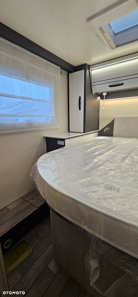 McLOUIS MC4 381 - 19