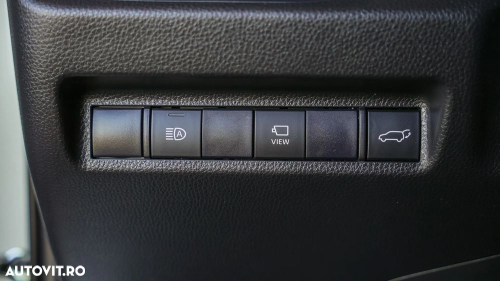 Toyota RAV4 2.5 PHEV VVT-iE 4x4 Style Bi-Tone - 23
