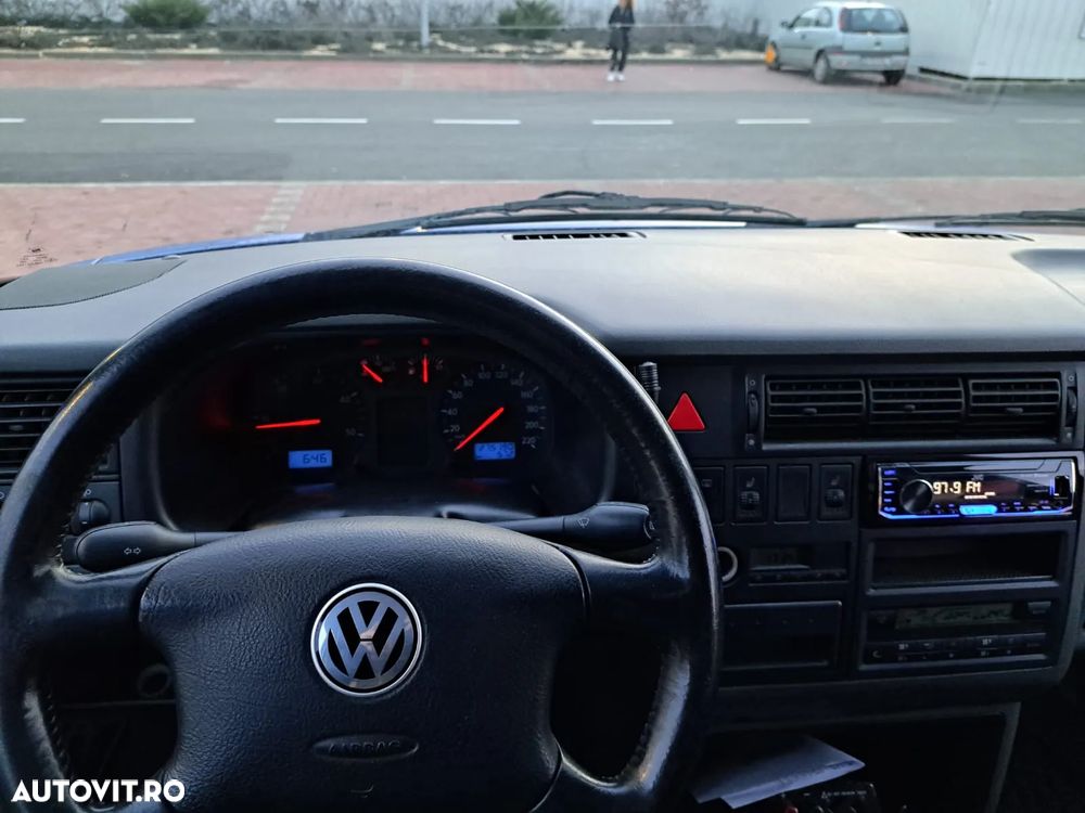 Volkswagen Multivan - 19