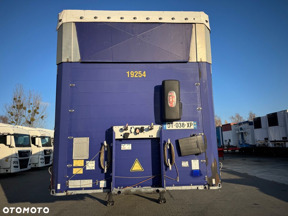 Schmitz Cargobull FIRANKA VARIOS MAŁO UŻYWANA - 2