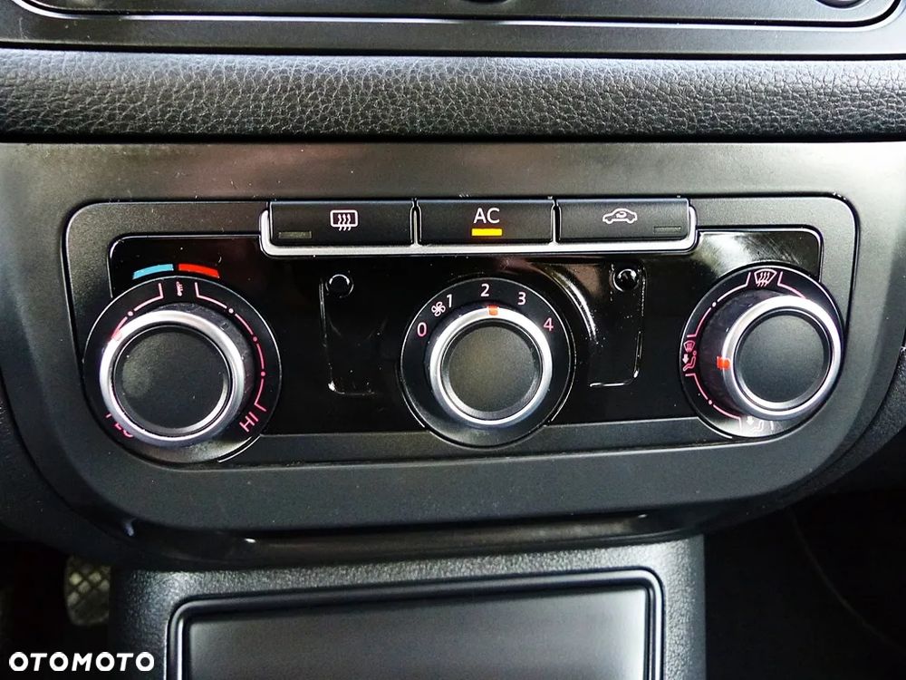 Volkswagen Golf Plus 2.0 TDI Comfortline - 34