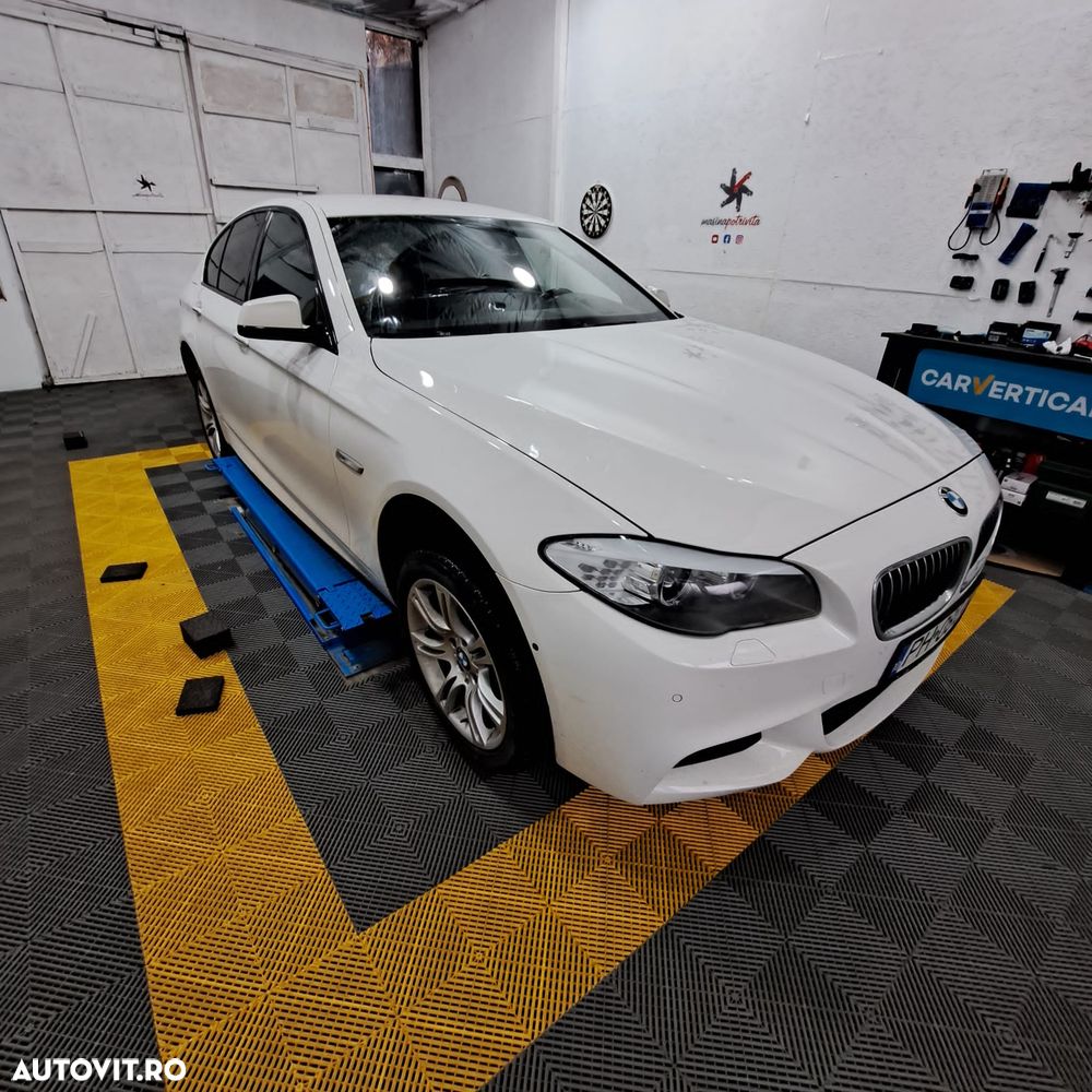 BMW Seria 5 525d xDrive - 10