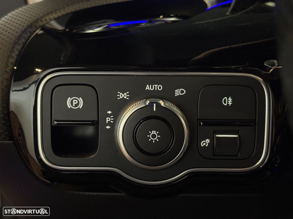 Mercedes-Benz A 35 AMG Limousine 4Matic - 14