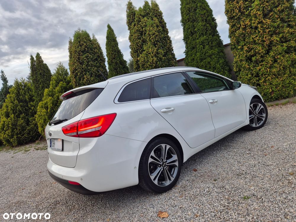 Hyundai i40 i40cw 1.6 Fifa World Cup Edition - 30