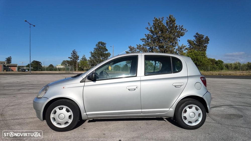 Toyota Yaris 1.0 Luna - 6