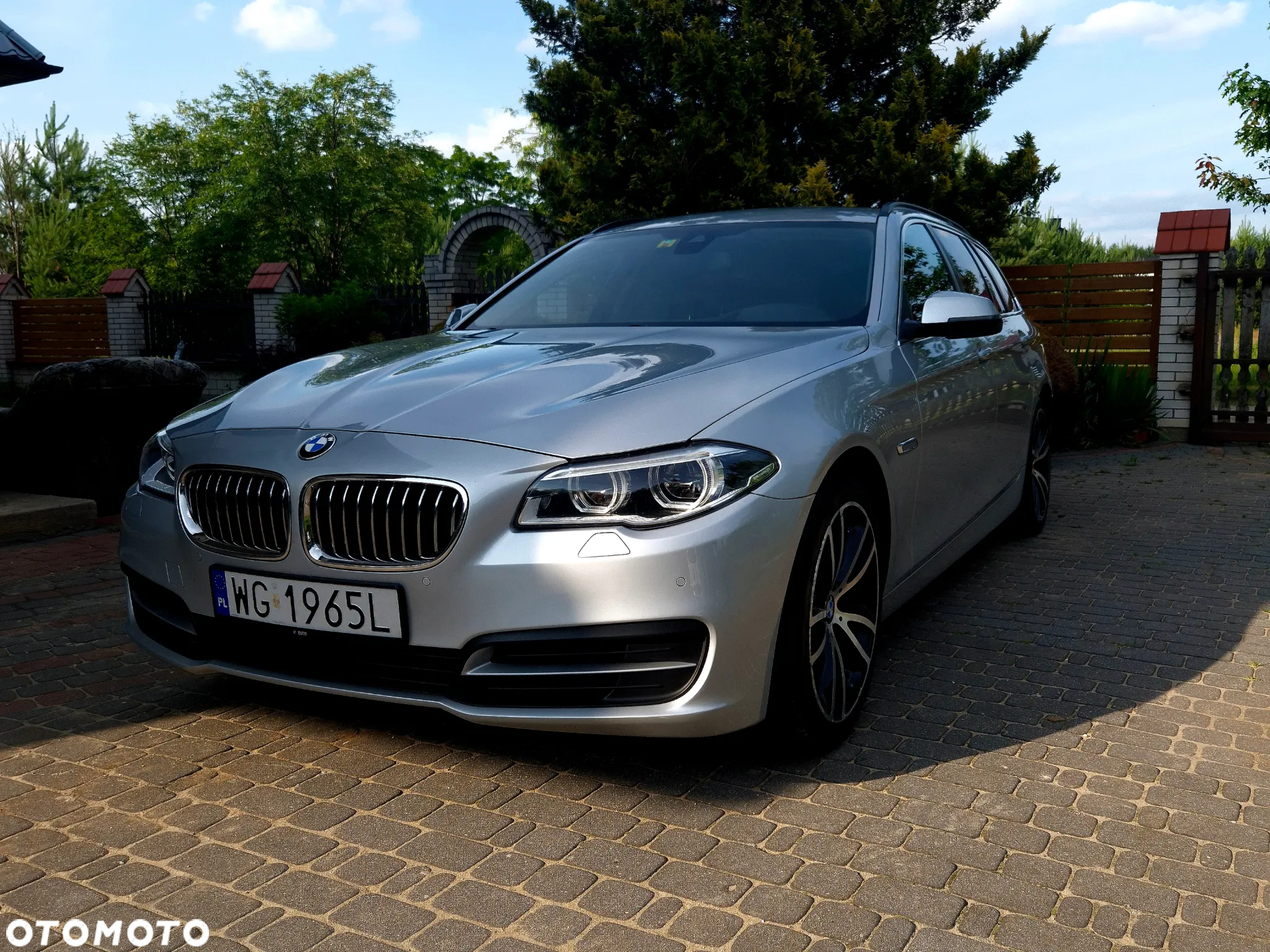 BMW Seria 5 520d xDrive - 13