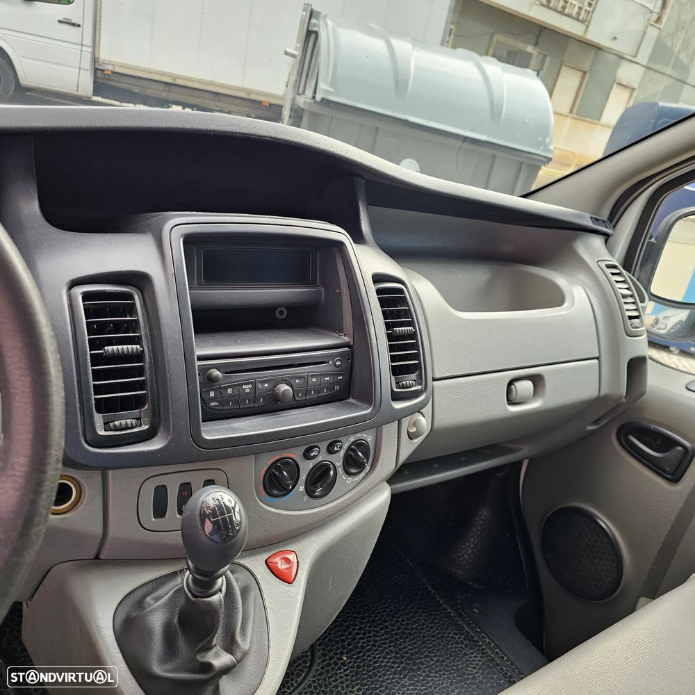 Renault Trafic - 18