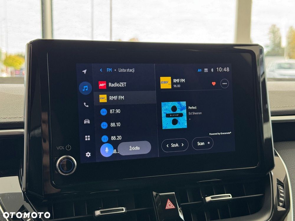 Toyota Corolla 1.8 Hybrid Executive - 29