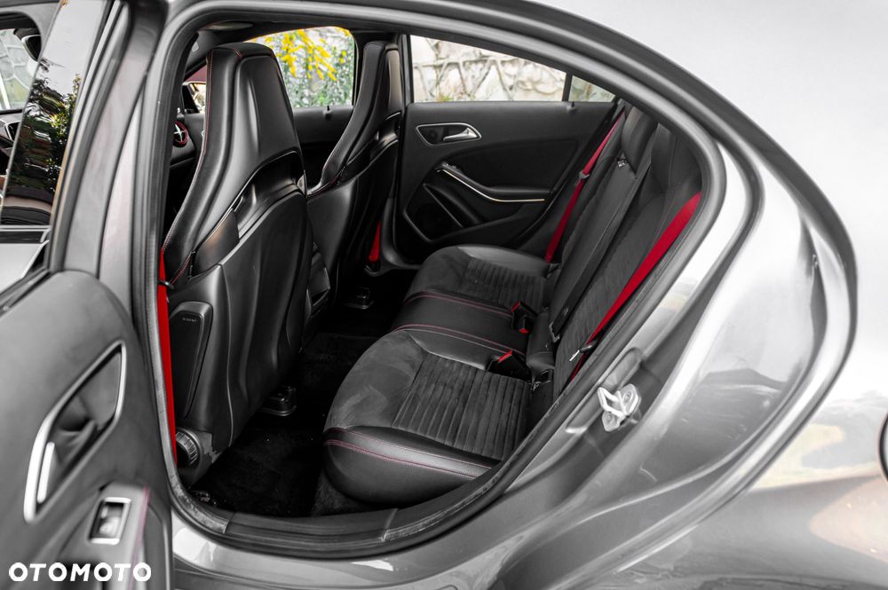 Mercedes-Benz Klasa A 45 AMG 4Matic AMG Speedshift 7G-DCT Edition 1 - 39