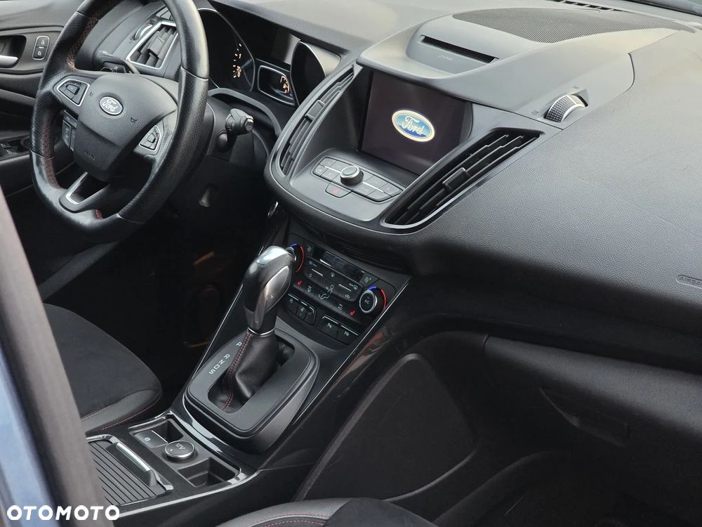 Ford Kuga 2.0 TDCi 4x4 ST-Line - 21