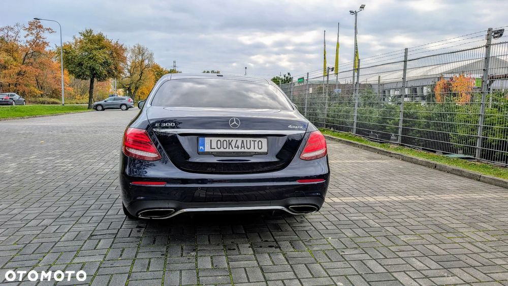 Mercedes-Benz Klasa E 300 9G-TRONIC - 7