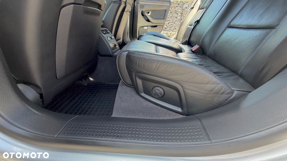 Audi A8 3.2 FSI Quattro - 11