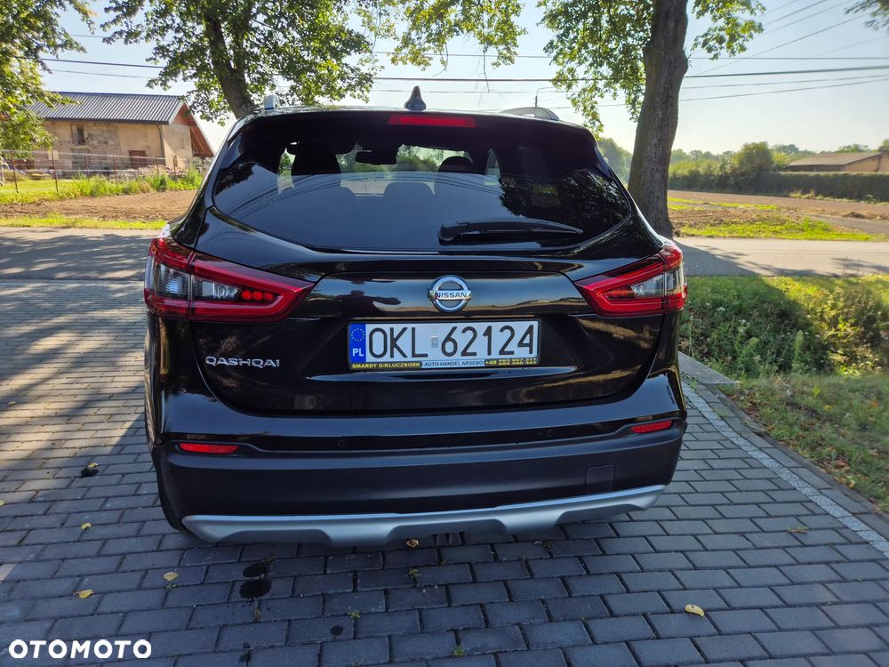 Nissan Qashqai 1.3 DIG-T N-Connecta - 24