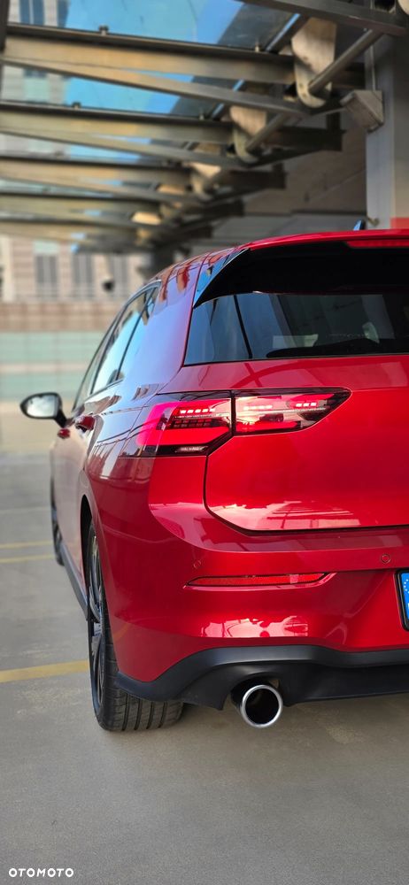 Volkswagen Golf - 6