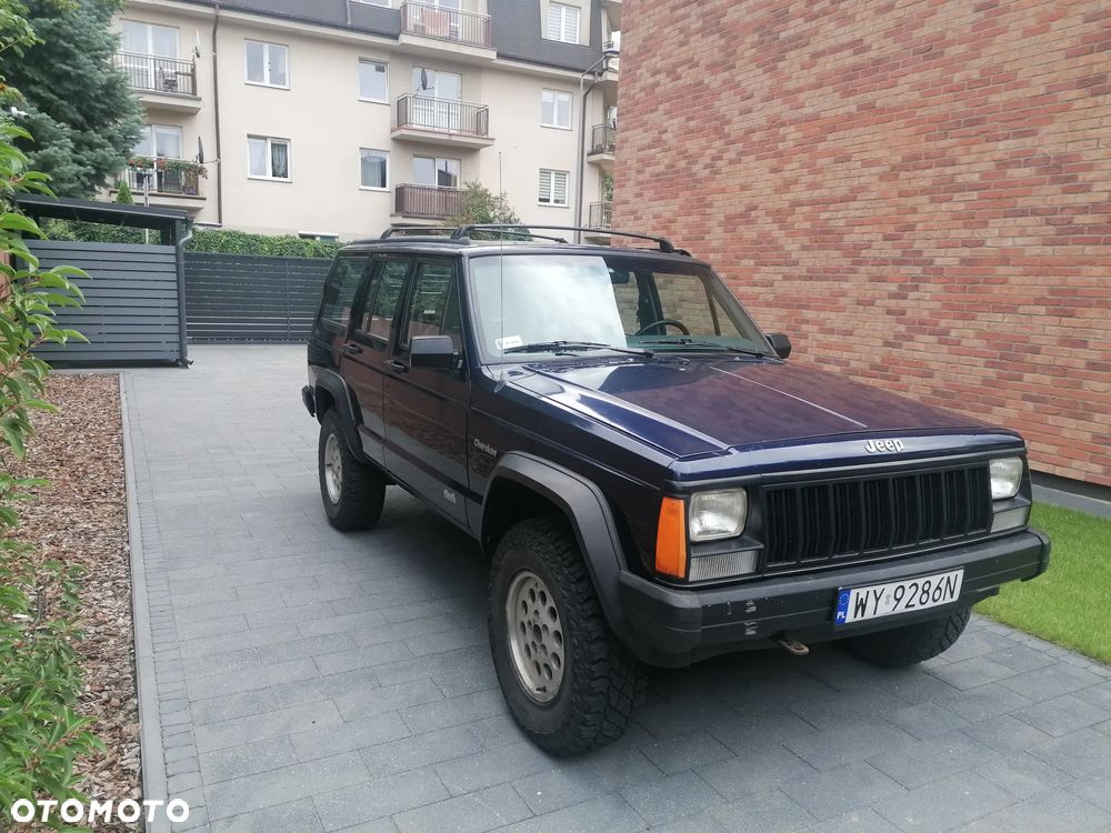 Jeep Cherokee - 7