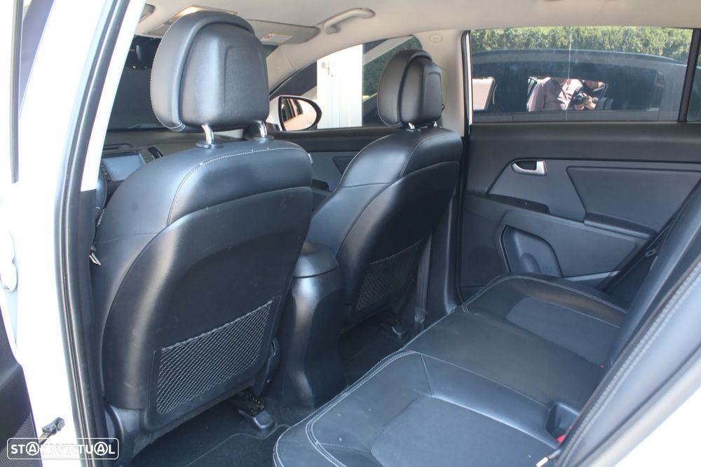 Kia Sportage 1.7 CRDI ISG TX - 33
