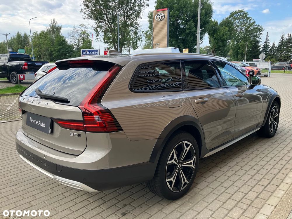 Volvo V90 Cross Country B5 D AWD Momentum Pro - 11