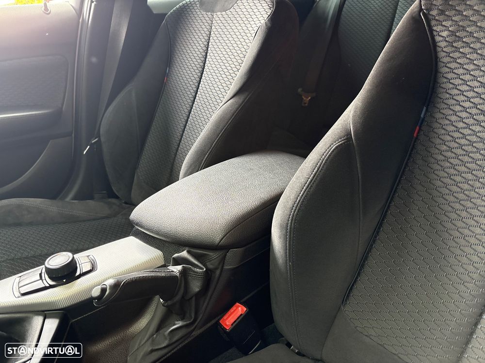 BMW 120 d Pack M - 44