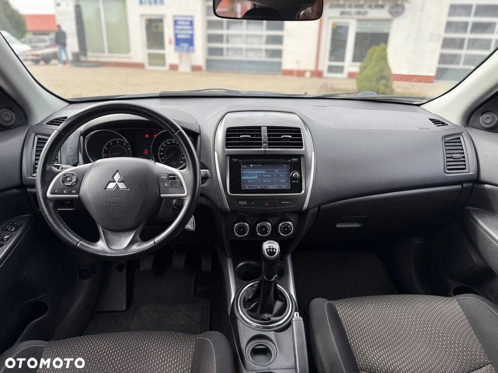 Mitsubishi ASX - 16