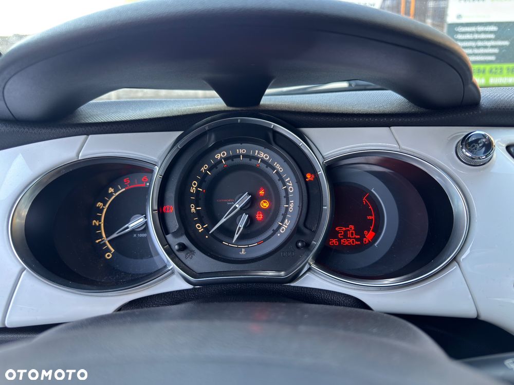 Citroën DS3 1.6 HDi SoChic - 9