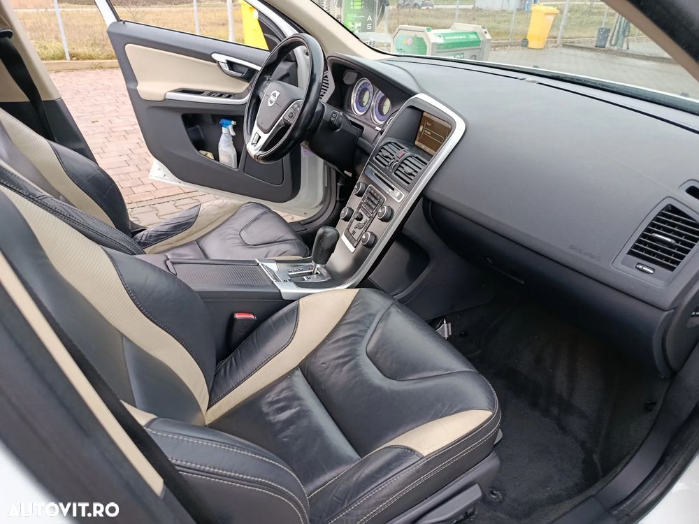 Volvo XC 60 D3 Aut. R Design - 13