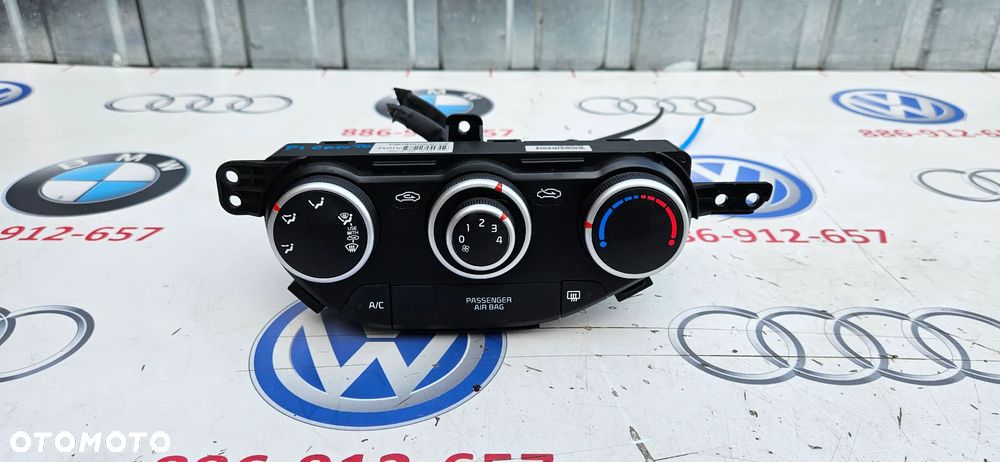 Kia Picanto II 2 2011- Panel klimatyzacji Sterowanie nawiewem Panel klimy AC 97250-1YAI0 Wersja 5 drzwi Europa - 2