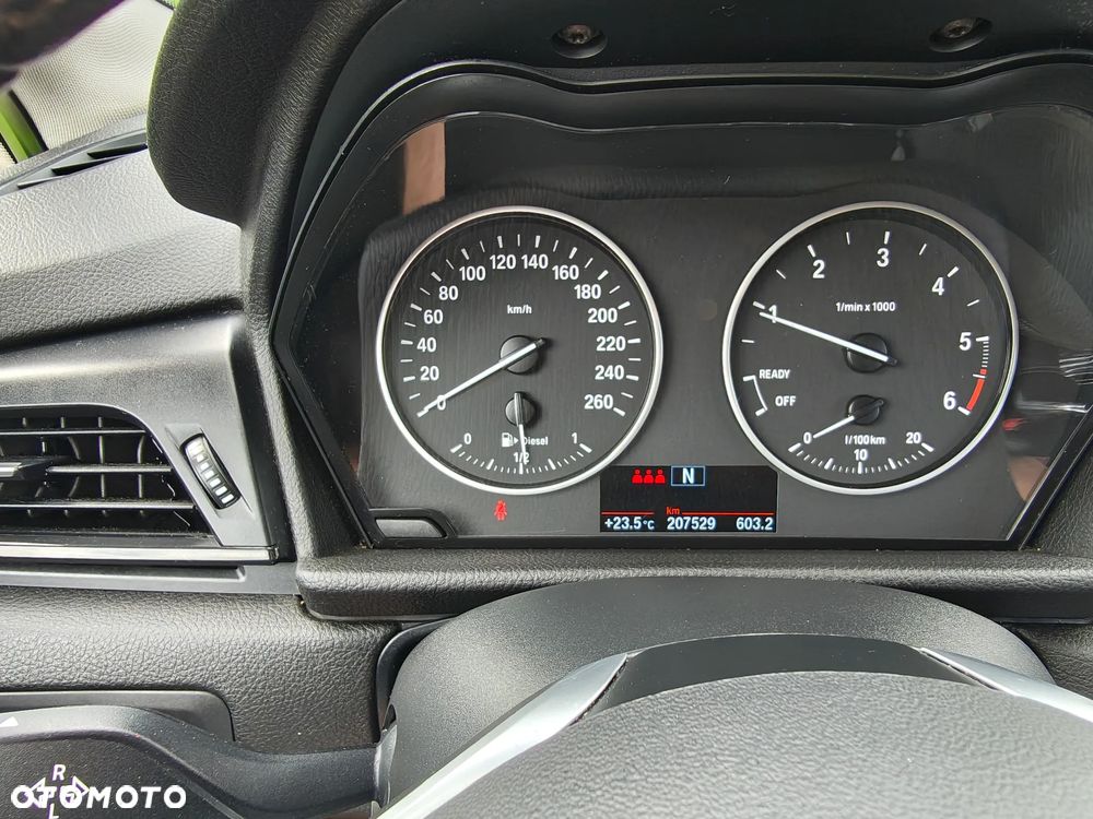 BMW Seria 2 216d - 12