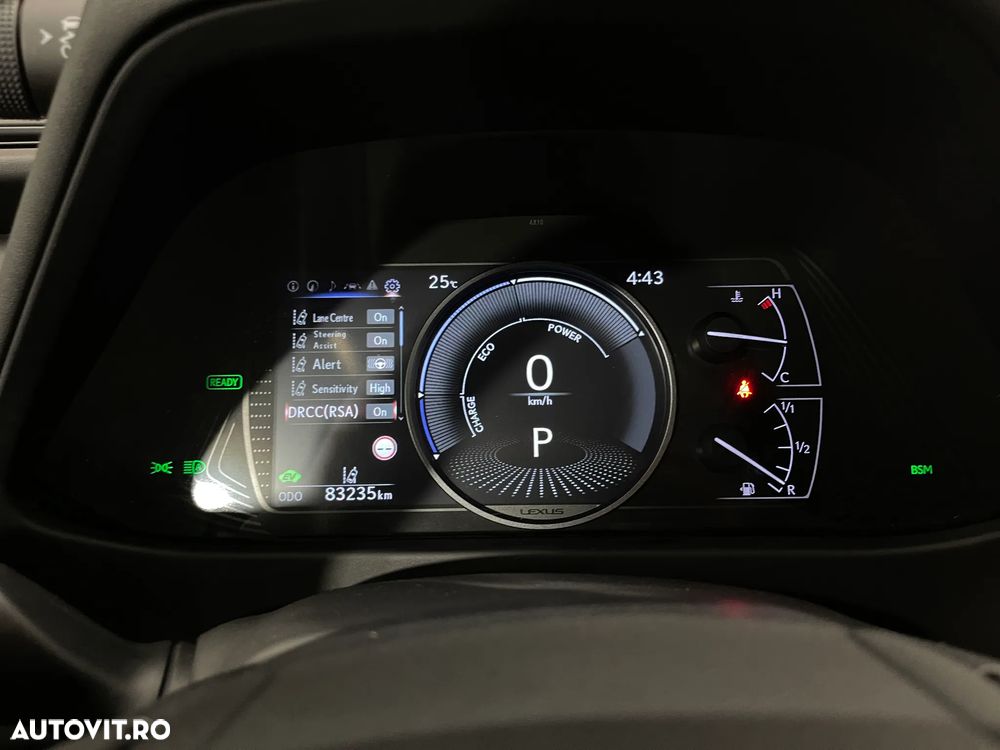Lexus UX 250h Executive Line - 28
