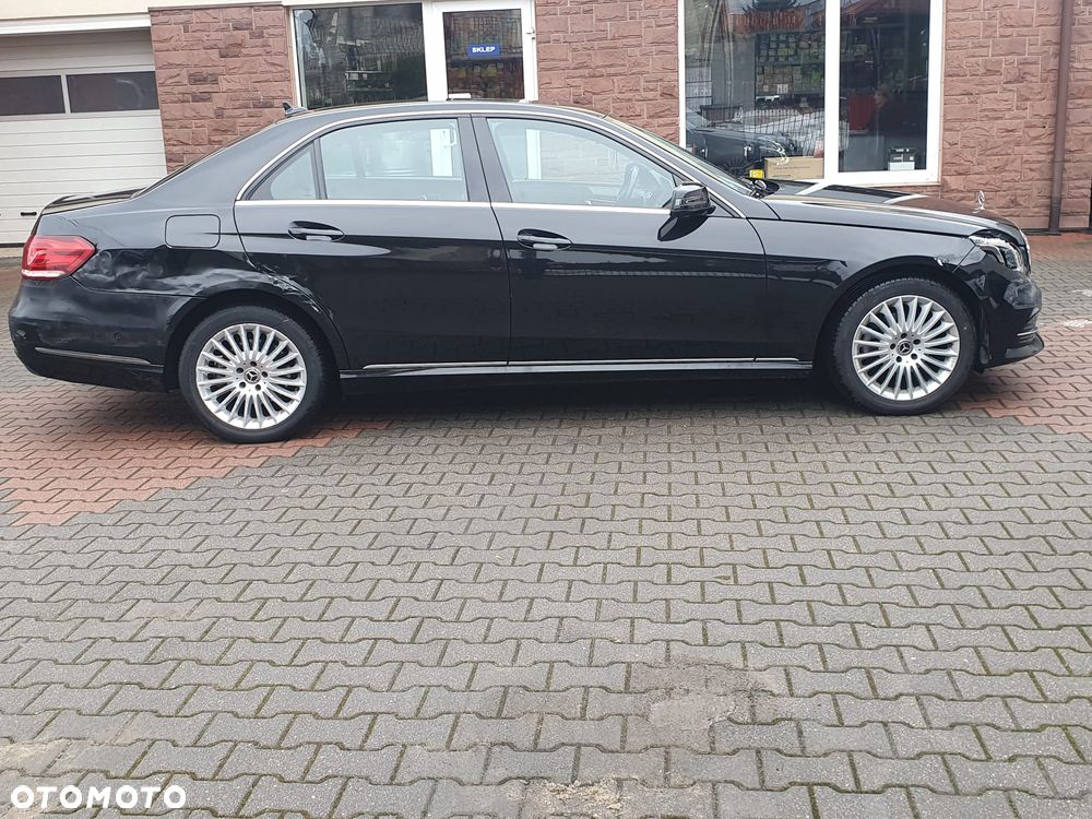 Mercedes-Benz Klasa E 200 Elegance - 4