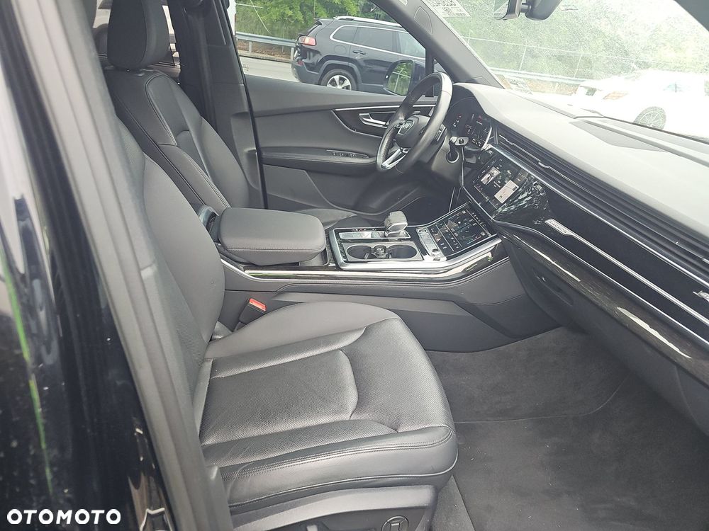 Audi Q7 55 TFSI quattro tiptronic S line - 11