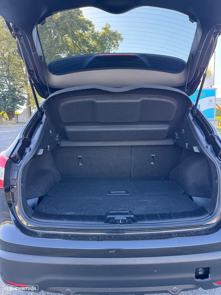 Nissan Qashqai 1.5 dCi N-Tec - 16